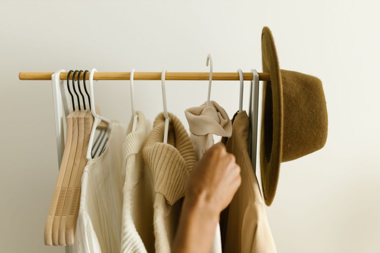 Post: How to build a basic capsule wardrobe